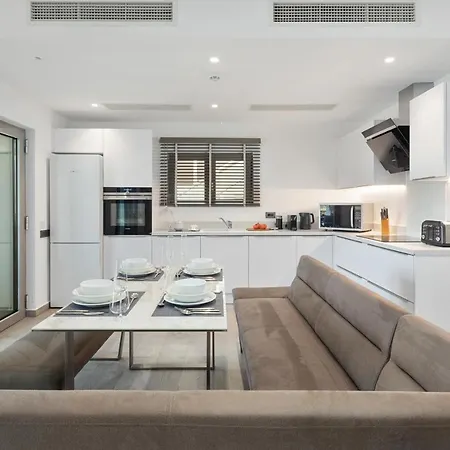 Driftwood Luxury By Whitedream Limni (Corfu)