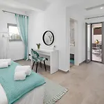 Driftwood Luxury By Whitedream *