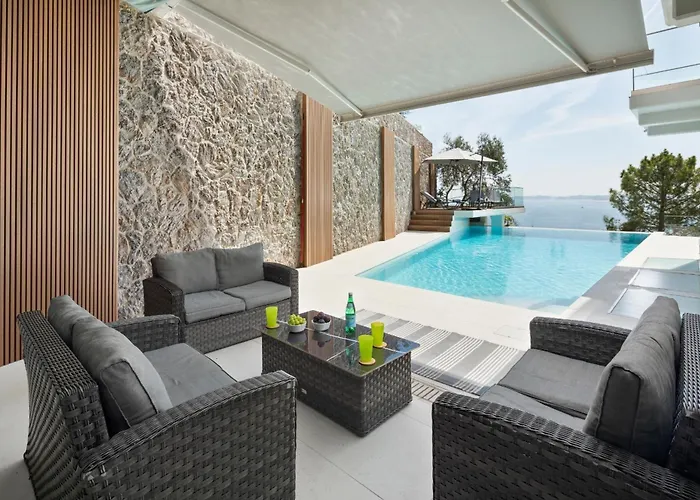 Driftwood Luxury By Whitedream Βίλα Limni (Corfu)
